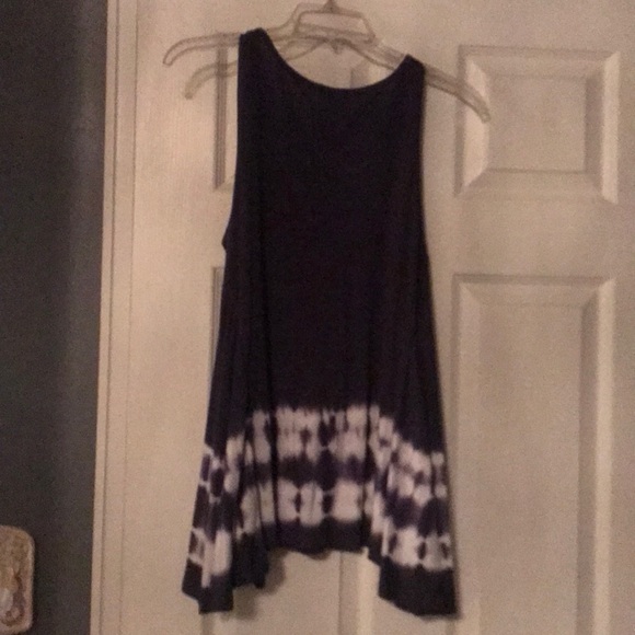 Francesca’s Tie Dye Tank - Picture 2 of 3